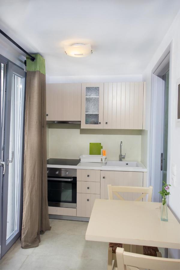 Ianthi Boutique Guesthouses สกีรอส ภายนอก รูปภาพ
