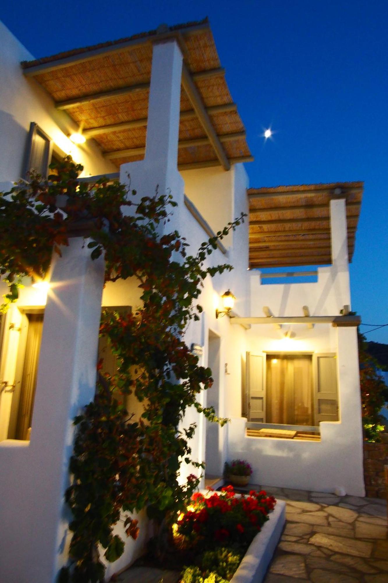 Ianthi Boutique Guesthouses สกีรอส ภายนอก รูปภาพ